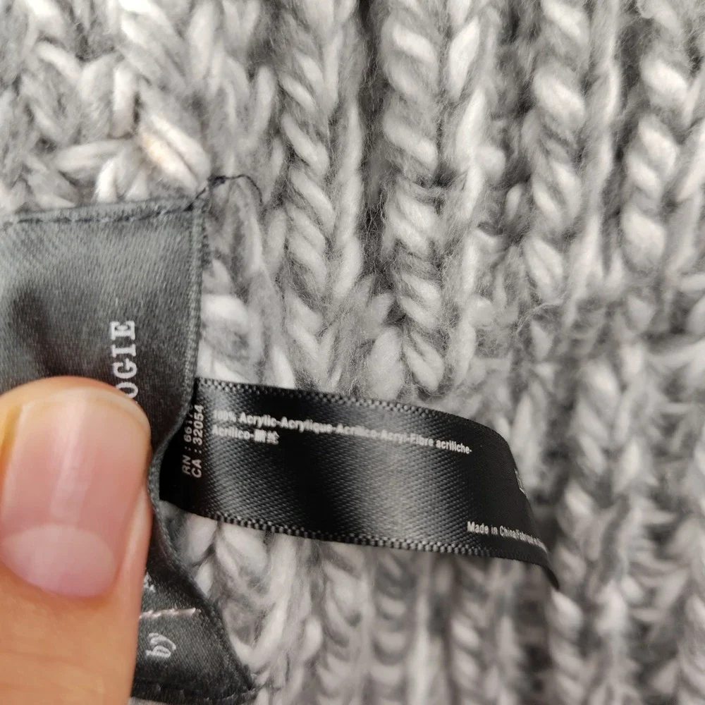 Anthropologie Grey Chunky Knit Pocket Scarf Fringe Ribbed Winter Wrap Luxury
